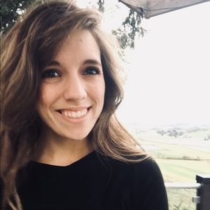 Meet your Posher, Victoria